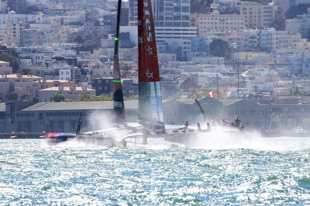 Oracle Team USA v Emirates Team New Zealand. America’s Cup Day 8 San Francisco. Emirates Team NZ heads for the finish of Race 11 © Richard Gladwell www.photosport.co.nz